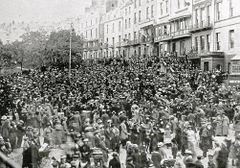 15000-people-at-a-recruting-rally-in-Wellington-Square-October-1915.
